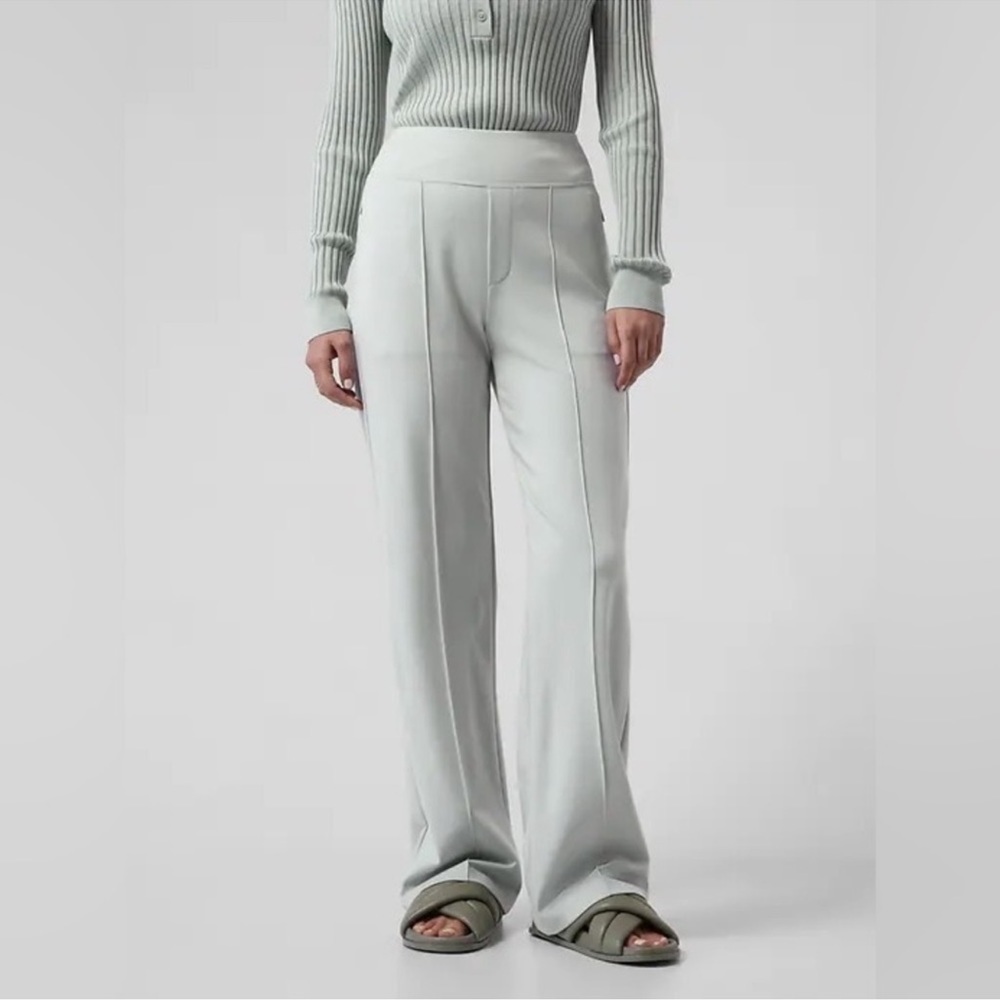 NEW Athleta Eastbound Wide Pant Size 16 988040 NWT